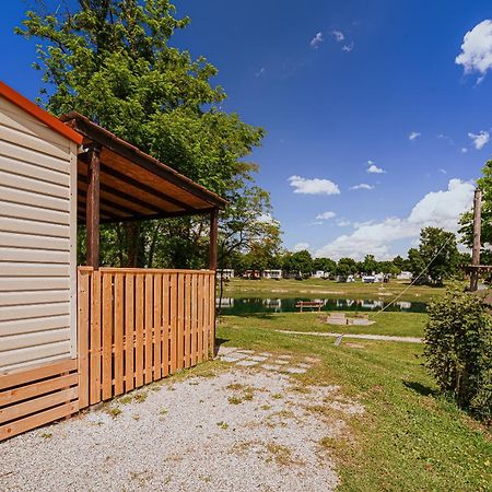 Lake View Mobile Homes With Thermal Riviera Tickets In Terme Catez Чатеж об Сави Екстериор снимка