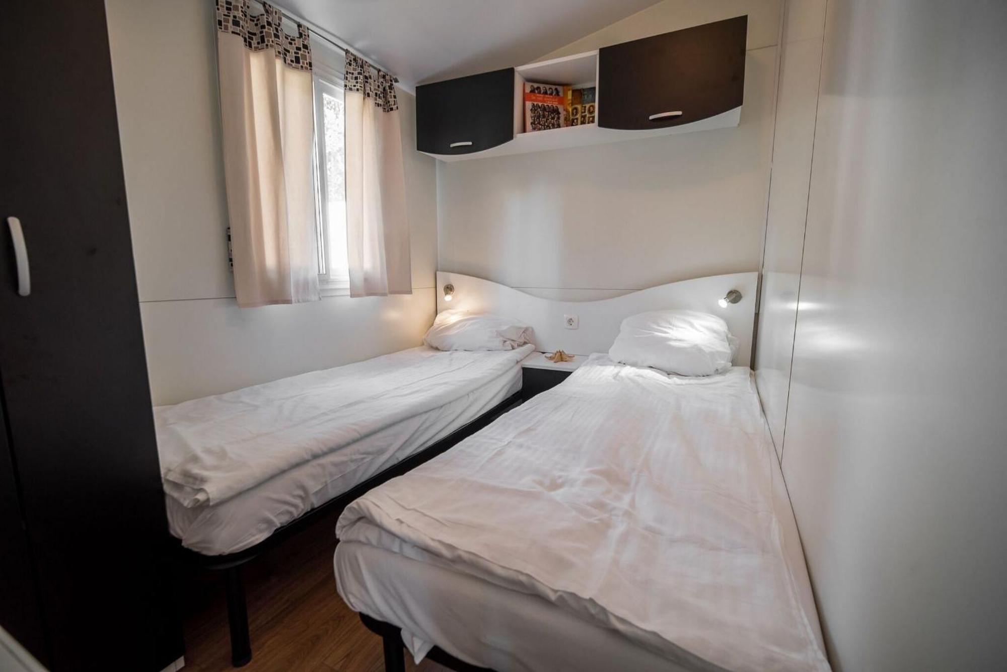Lake View Mobile Homes With Thermal Riviera Tickets In Terme Catez Чатеж об Сави Стая снимка
