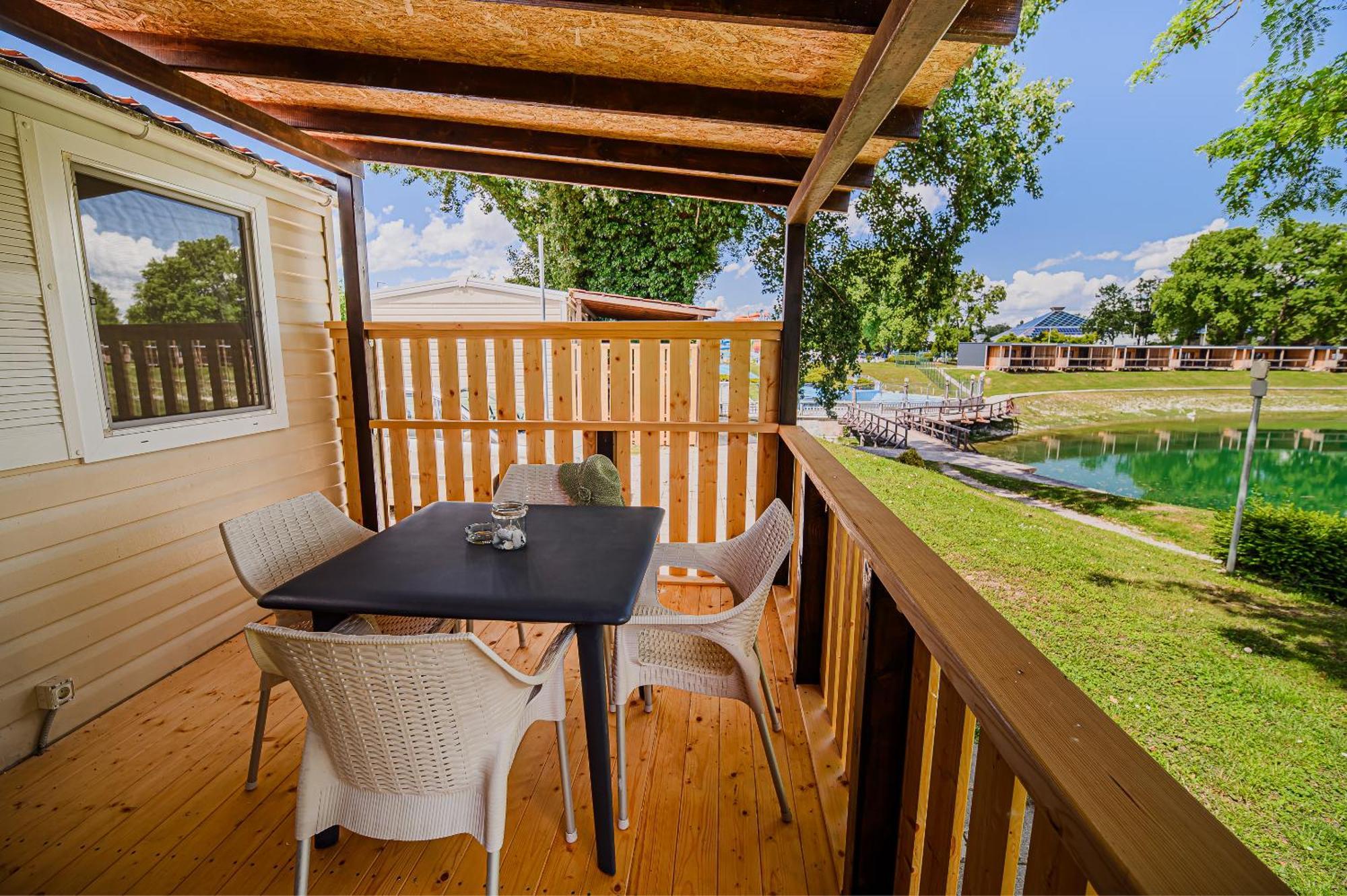 Lake View Mobile Homes With Thermal Riviera Tickets In Terme Catez Чатеж об Сави Екстериор снимка