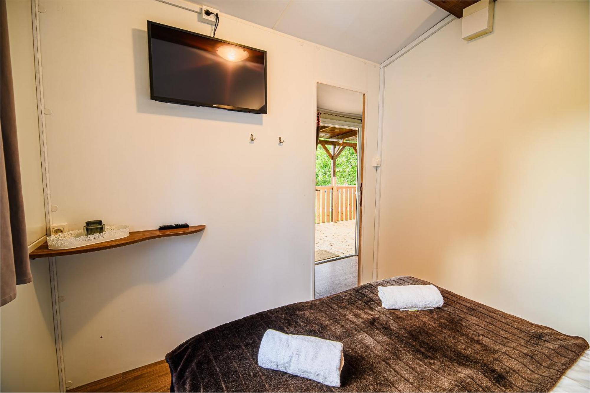 Lake View Mobile Homes With Thermal Riviera Tickets In Terme Catez Чатеж об Сави Стая снимка