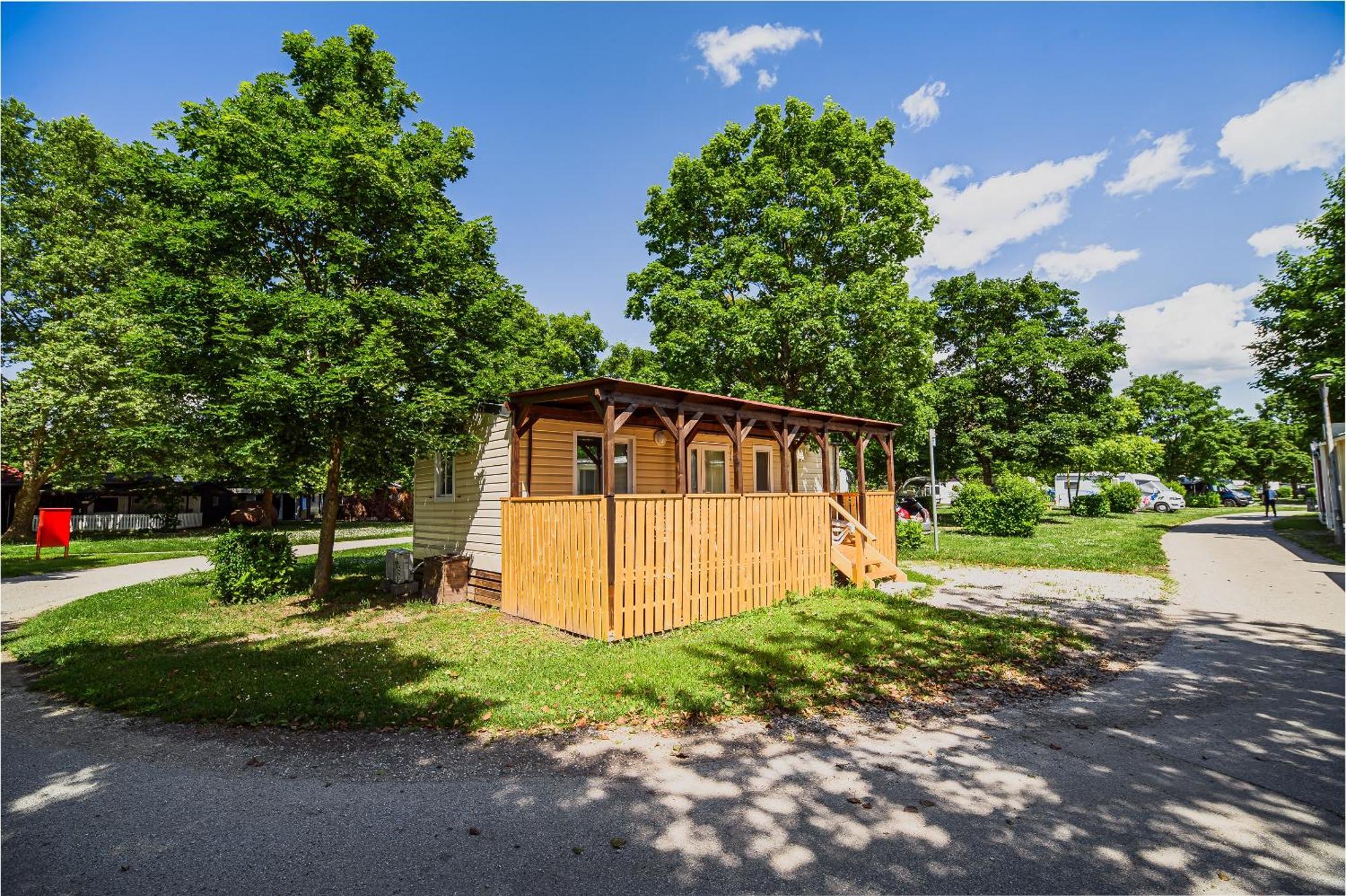 Lake View Mobile Homes With Thermal Riviera Tickets In Terme Catez Чатеж об Сави Стая снимка