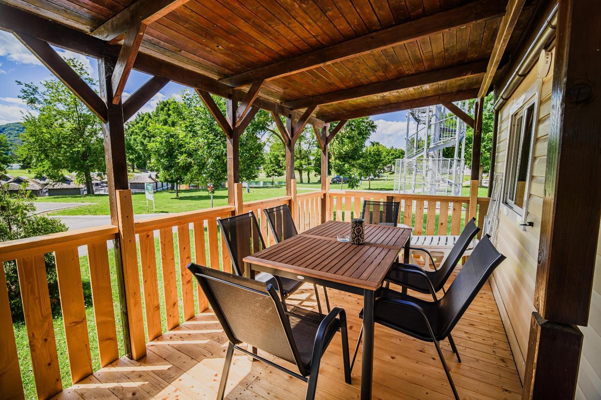 Lake View Mobile Homes With Thermal Riviera Tickets In Terme Catez Чатеж об Сави Стая снимка