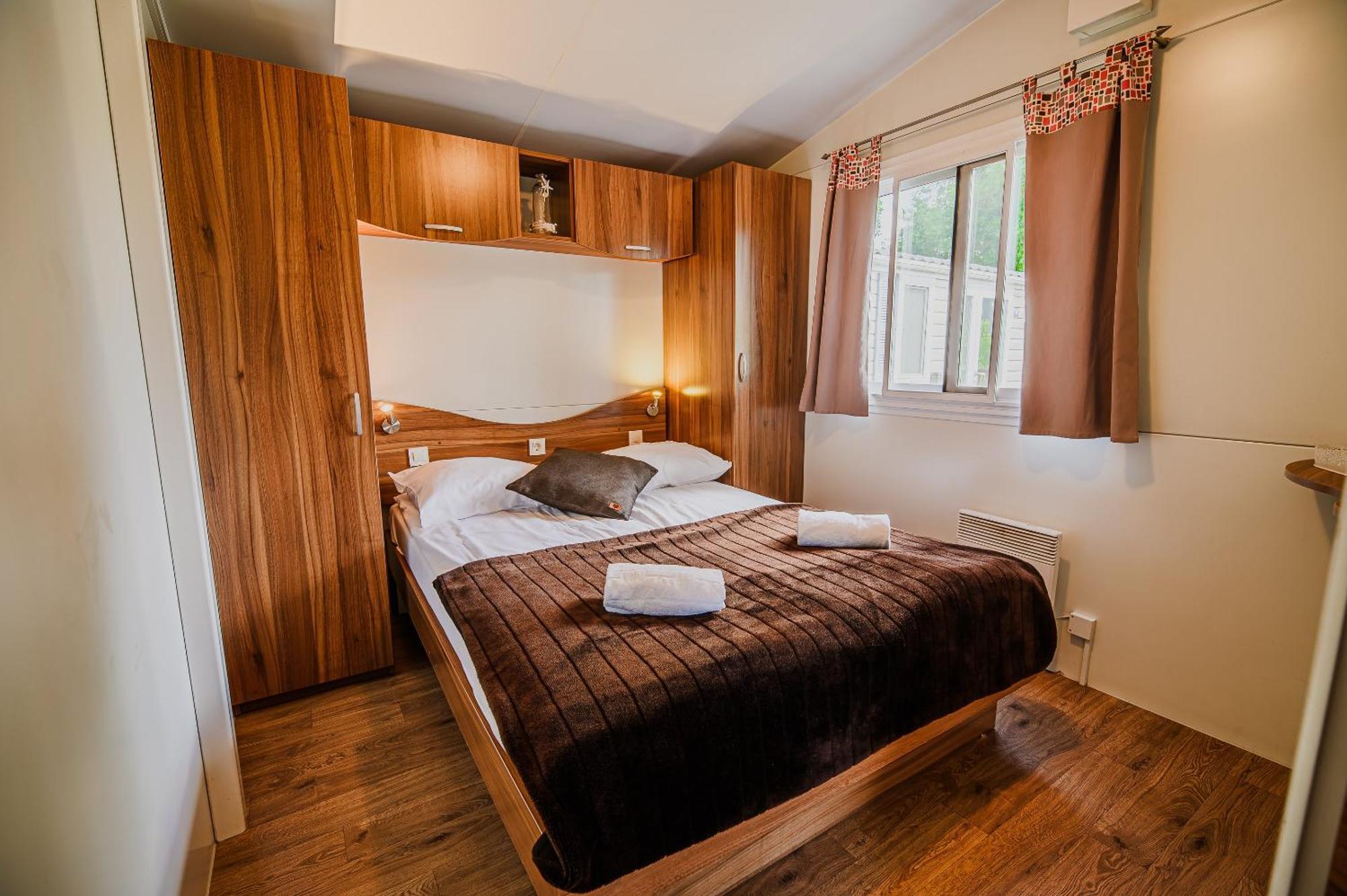 Lake View Mobile Homes With Thermal Riviera Tickets In Terme Catez Чатеж об Сави Стая снимка